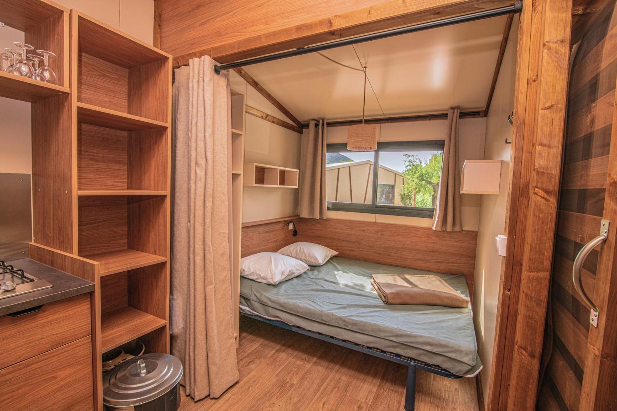 Camping Onlycamp Les Vailhes Lodève Стая снимка